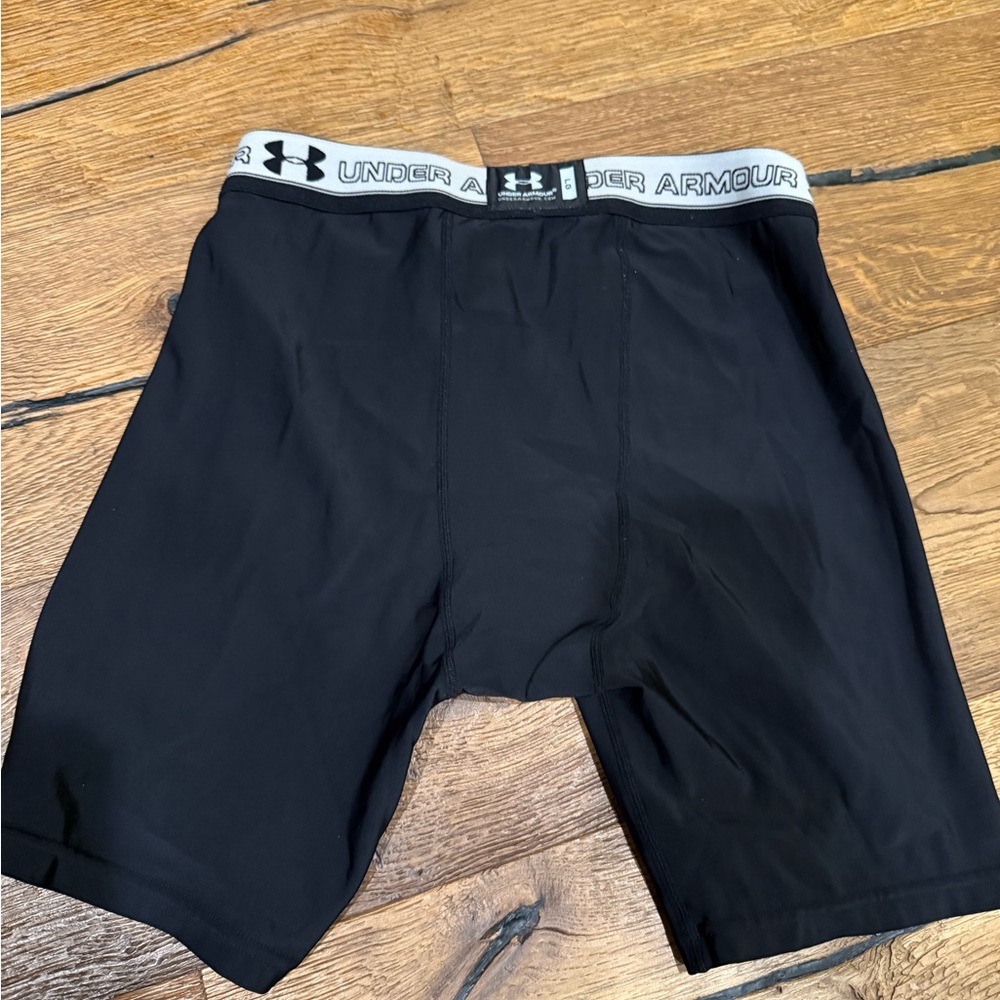 Under Armour Black and Gray Performance Apparel
